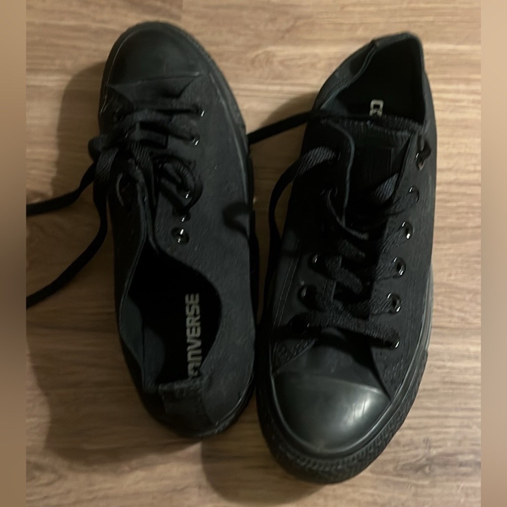 Black converse womens sneakers size 8.5